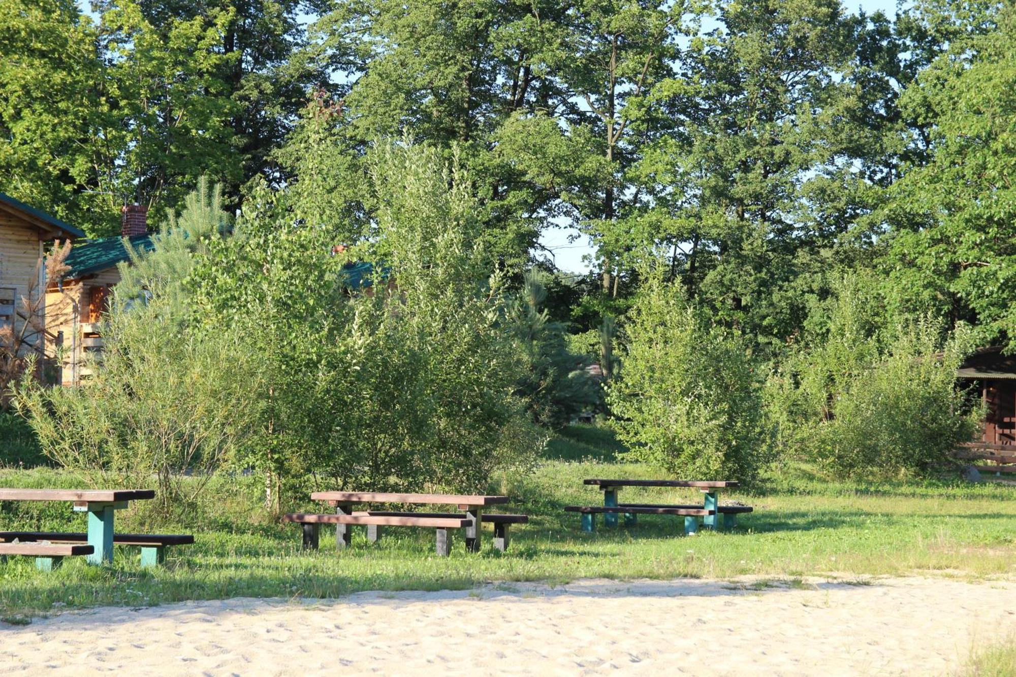 Domki Nad Jeziorem W Karlowicach Karlowice Buitenkant foto