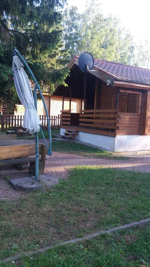 Domki Nad Jeziorem W Karlowicach Karlowice Buitenkant foto