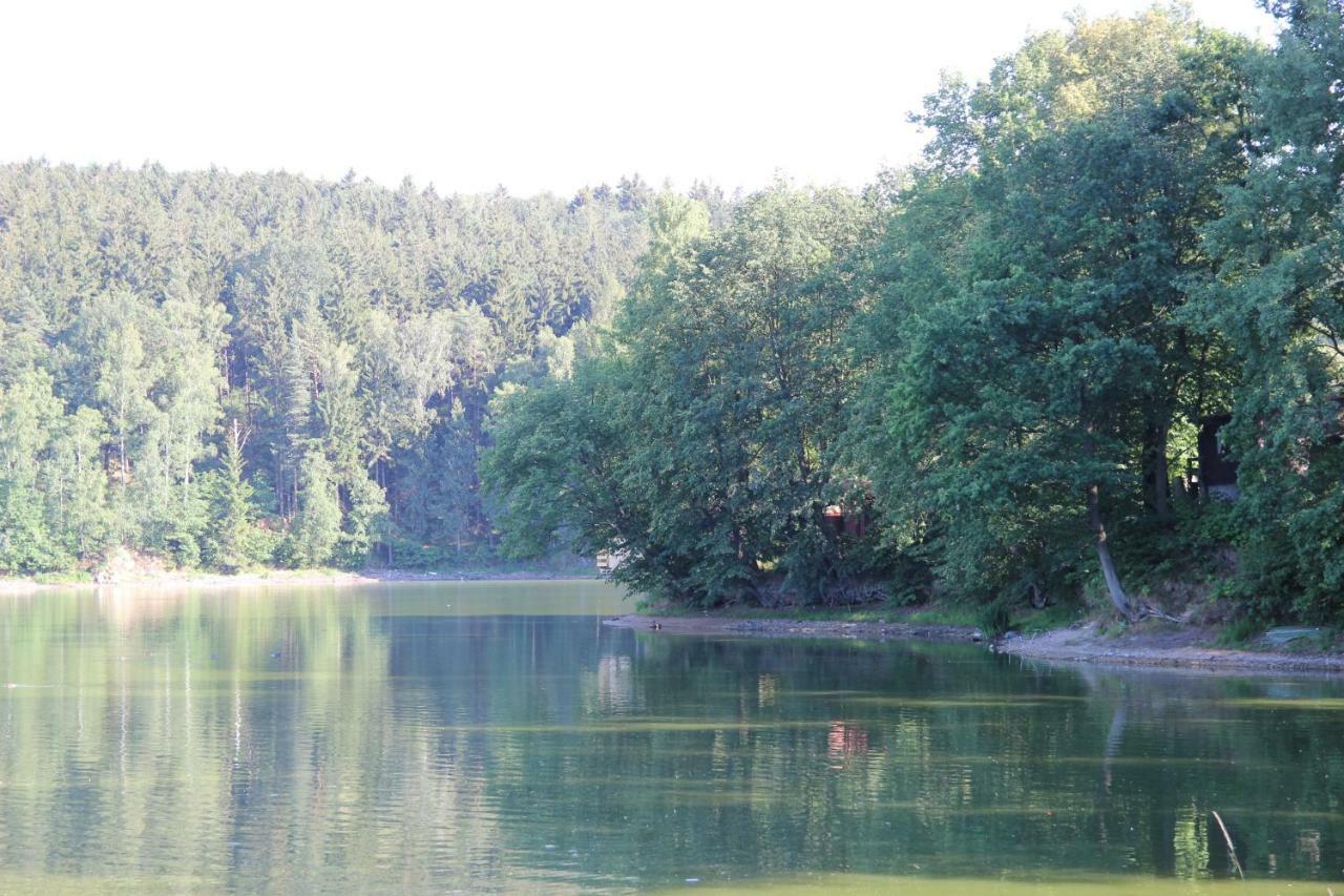 Domki Nad Jeziorem W Karlowicach Karlowice Buitenkant foto