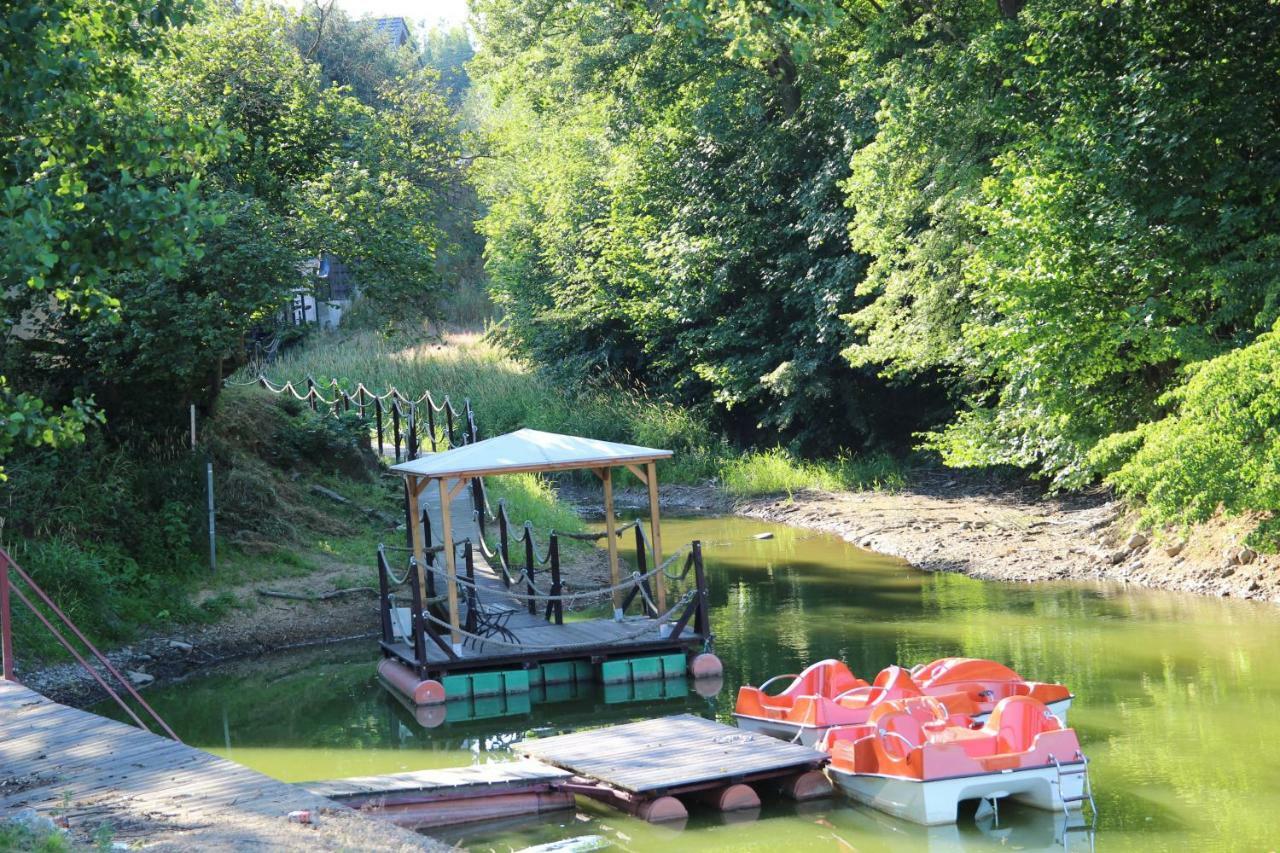 Domki Nad Jeziorem W Karlowicach Karlowice Buitenkant foto
