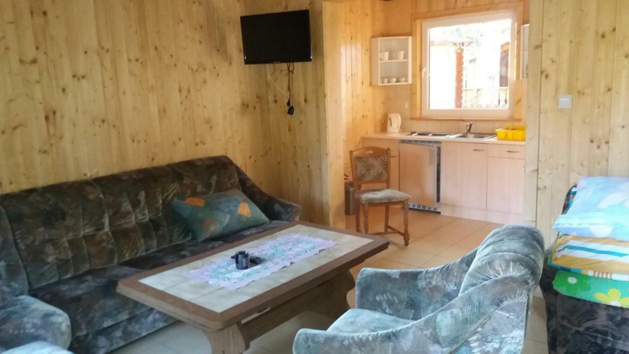 Domki Nad Jeziorem W Karlowicach Karlowice Buitenkant foto