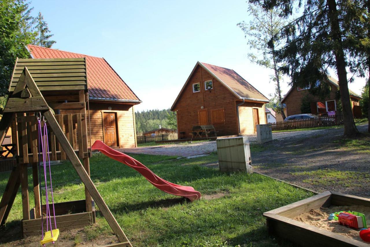 Domki Nad Jeziorem W Karlowicach Karlowice Buitenkant foto