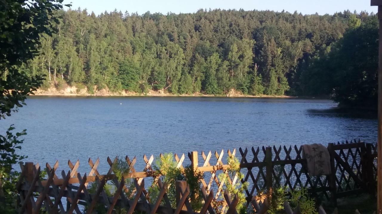 Domki Nad Jeziorem W Karlowicach Karlowice Buitenkant foto